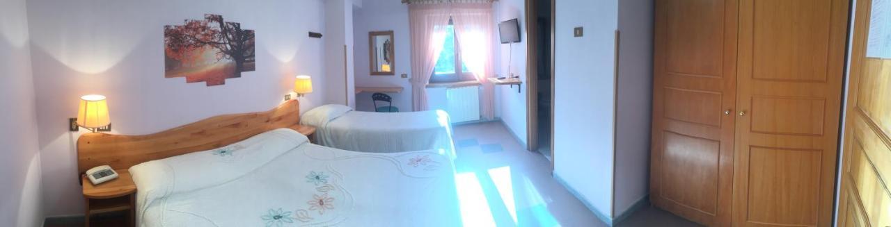 Hotel Lo Sciatore Cotronei Eksteriør billede